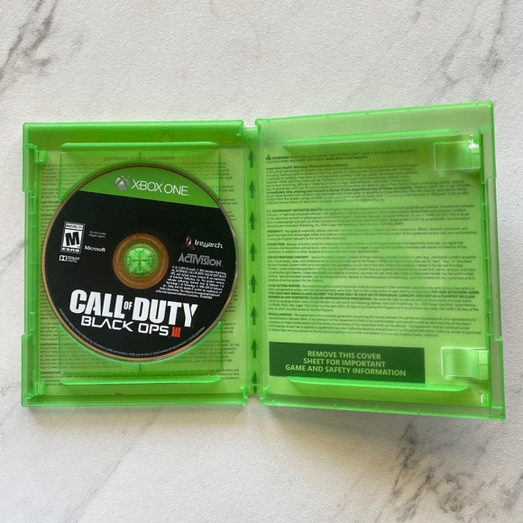Xbox One Call of Duty: Black Ops Video Game - Picture 3 of 5